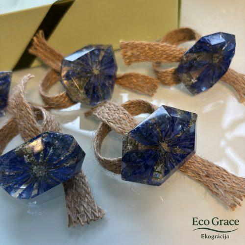 Salvešu gredzenu svētku komplekts- "Cigoriņi" ar vīna korķi Salvešu gredzenu svētku komplekts- "Cigoriņi" ar vīna korķi