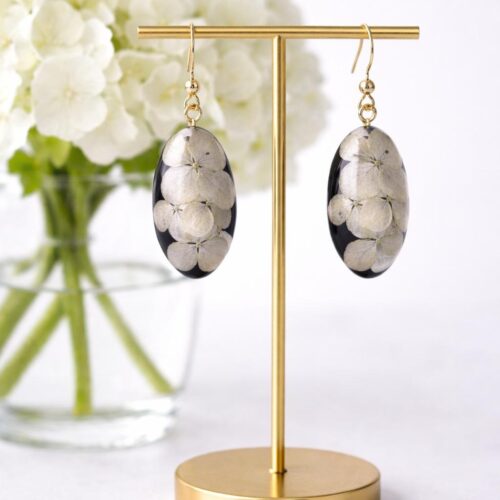 Hortenziju kulons "Kafija"